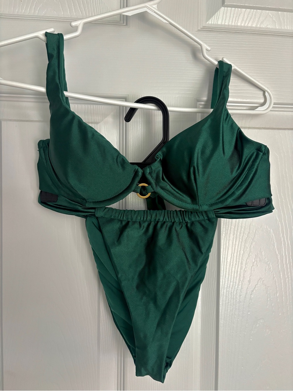 NWOT Dippin Daisys Green Bikini Set
